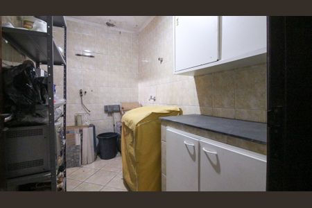 Casa à venda com 146m², 3 quartos e 5 vagas Casa à venda com 146m², 3 quartos e 5 vagasÁrea de Serviço