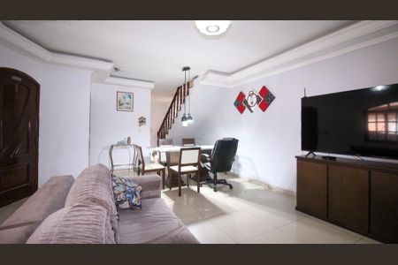 Casa à venda com 146m², 3 quartos e 5 vagas Casa à venda com 146m², 3 quartos e 5 vagasSala