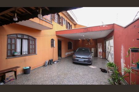 Casa à venda com 146m², 3 quartos e 5 vagas Casa à venda com 146m², 3 quartos e 5 vagasGaragem