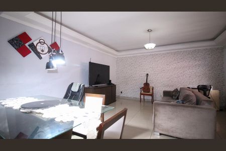 Sala de casa à venda com 3 quartos, 146m² em Parque São Lucas, São Paulo