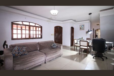 Sala de casa à venda com 3 quartos, 146m² em Parque São Lucas, São Paulo