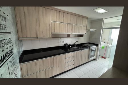 Apartamento para alugar com 70m², 2 quartos e 2 vagas Apartamento para alugar com 70m², 2 quartos e 2 vagasCozinha