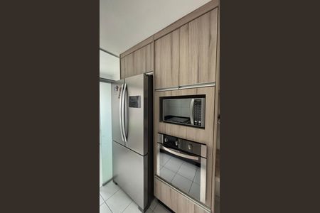 Apartamento para alugar com 70m², 2 quartos e 2 vagas Apartamento para alugar com 70m², 2 quartos e 2 vagasCozinha