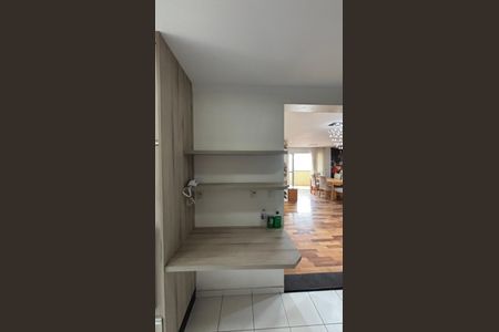 Apartamento para alugar com 70m², 2 quartos e 2 vagas Apartamento para alugar com 70m², 2 quartos e 2 vagasCozinha
