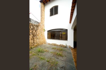 Casa para alugar com 200m², 3 quartos e 3 vagas Casa para alugar com 200m², 3 quartos e 3 vagasJardim