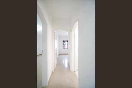 Casa para alugar com 200m², 3 quartos e 3 vagas Casa para alugar com 200m², 3 quartos e 3 vagasCorredor dos quartos