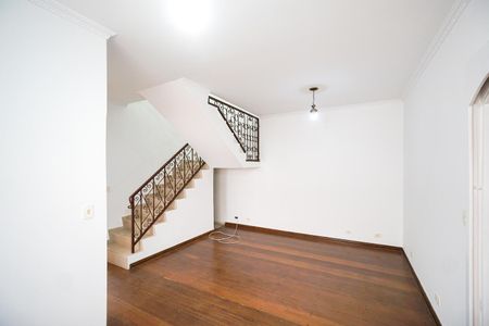 Casa para alugar com 200m², 3 quartos e 3 vagas Casa para alugar com 200m², 3 quartos e 3 vagasSala de jantar