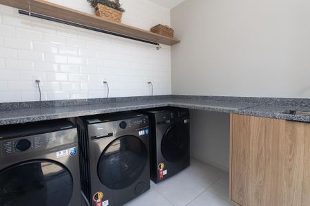Apartamento para alugar com 37m², 2 quartos e sem vaga Apartamento para alugar com 37m², 2 quartos e sem vagaLavanderia