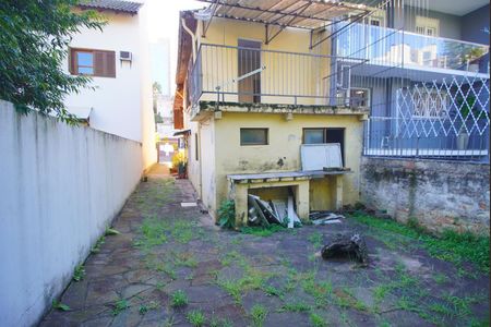 Casa à venda com 160m², 4 quartos e 2 vagasFundos da Casa