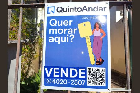 Casa à venda com 160m², 4 quartos e 2 vagasPlaca na Fachada