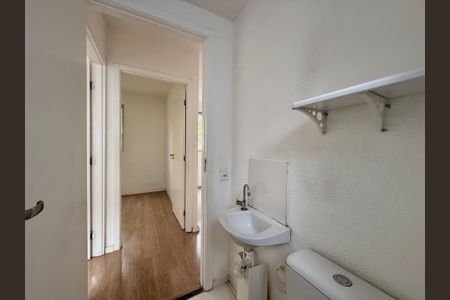 Apartamento para alugar com 38m², 2 quartos e sem vaga Apartamento para alugar com 38m², 2 quartos e sem vagaBanheiro