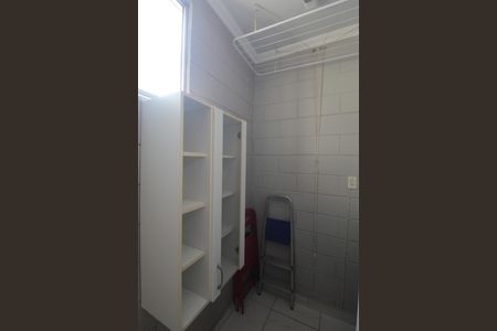 Apartamento à venda com 64m², 2 quartos e 1 vagaCozinha e Área de Serviço