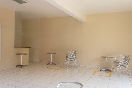 Apartamento para alugar com 61m², 2 quartos e 1 vaga Apartamento para alugar com 61m², 2 quartos e 1 vagaÁrea comum - Salão de festas