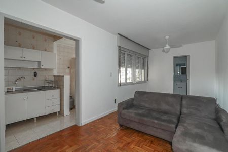 Sala / Quarto de kitnet/studio para alugar com 1 quarto, 32m² em Vila Ipiranga, Porto Alegre