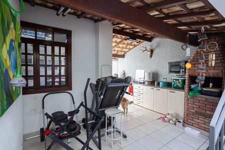 Casa à venda com 500m², 4 quartos e 6 vagas Casa à venda com 500m², 4 quartos e 6 vagasChurrasqueira