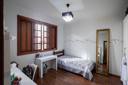 Casa à venda com 500m², 4 quartos e 6 vagas Casa à venda com 500m², 4 quartos e 6 vagasQuarto 2