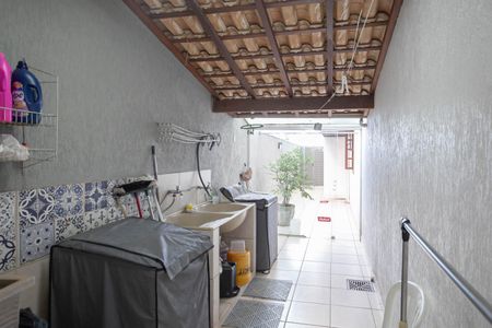 Casa à venda com 500m², 4 quartos e 6 vagas Casa à venda com 500m², 4 quartos e 6 vagasÁrea de serviço