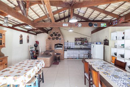 Casa à venda com 500m², 4 quartos e 6 vagas Casa à venda com 500m², 4 quartos e 6 vagasÁrea gourmet