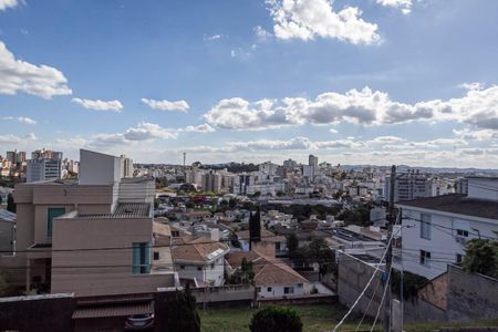 Casa à venda com 500m², 4 quartos e 6 vagas Casa à venda com 500m², 4 quartos e 6 vagasVista da suíte 1