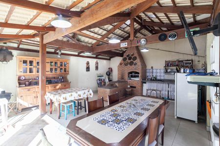 Casa à venda com 500m², 4 quartos e 6 vagas Casa à venda com 500m², 4 quartos e 6 vagasÁrea gourmet