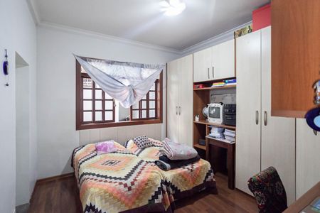 Casa à venda com 500m², 4 quartos e 6 vagas Casa à venda com 500m², 4 quartos e 6 vagasSuíte 2