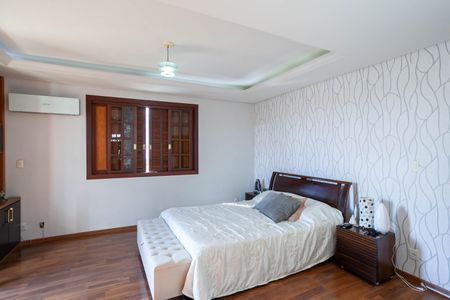Casa à venda com 500m², 4 quartos e 6 vagas Casa à venda com 500m², 4 quartos e 6 vagasSuíte 1