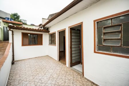 Casa de condomínio para alugar com 160m², 2 quartos e sem vagaQuintal