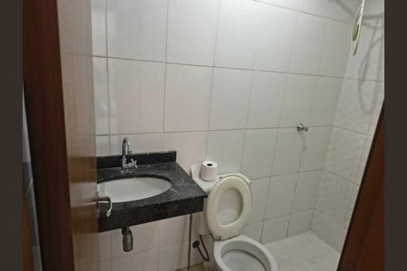 Banheiro de apartamento para alugar com 2 quartos, 62m² em Setor Candida de Morais, Goiânia