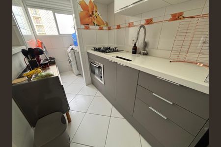 Cozinha de apartamento à venda com 2 quartos, 49m² em Jardim Cotinha, São Paulo