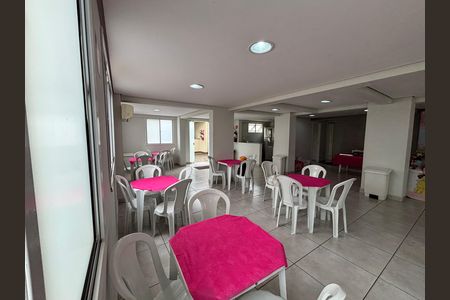 Apartamento à venda com 49m², 2 quartos e 1 vaga Apartamento à venda com 49m², 2 quartos e 1 vagaÁrea comum - Salão de festas