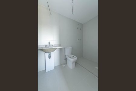 Apartamento para alugar com 180m², 4 quartos e 3 vagas Apartamento para alugar com 180m², 4 quartos e 3 vagasBanheiro da Suíte 1