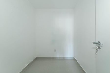 Apartamento para alugar com 180m², 4 quartos e 3 vagas Apartamento para alugar com 180m², 4 quartos e 3 vagasLavanderia - Quarto de Serviço