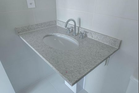 Apartamento para alugar com 180m², 4 quartos e 3 vagas Apartamento para alugar com 180m², 4 quartos e 3 vagasBanheiro da Suíte 1