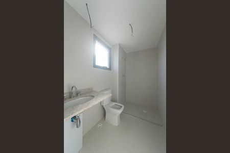 Apartamento para alugar com 180m², 4 quartos e 3 vagas Apartamento para alugar com 180m², 4 quartos e 3 vagasBanheiro da Suíte 2