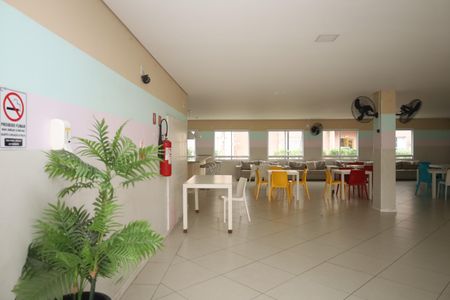 Apartamento para alugar com 47m², 2 quartos e 1 vagaÁrea comum - Salão de festas 1