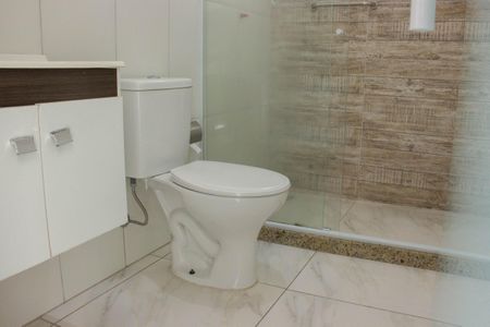 Casa para alugar com 70m², 2 quartos e sem vaga Casa para alugar com 70m², 2 quartos e sem vagaBanheiro Social