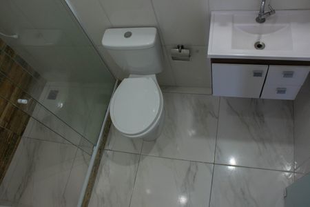 Casa para alugar com 70m², 2 quartos e sem vaga Casa para alugar com 70m², 2 quartos e sem vagaBanheiro da Suíte