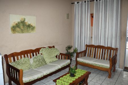Casa para alugar com 2 quartos, 57m² em Parque Santa Teresa, Cotia