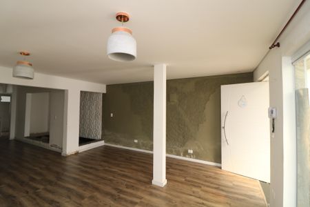 Sala de casa para alugar com 3 quartos, 200m² em Cidade São Mateus, São Paulo