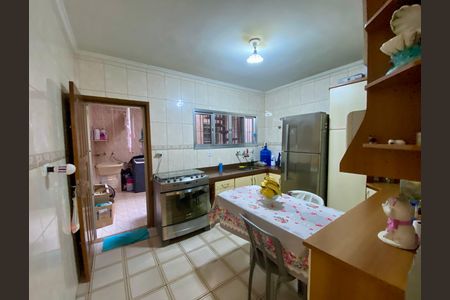 Casa à venda com 108m², 2 quartos e 2 vagas
