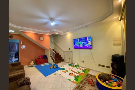 Casa à venda com 108m², 2 quartos e 2 vagas