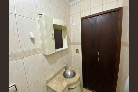 Casa à venda com 108m², 2 quartos e 2 vagas