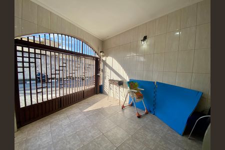 Casa à venda com 108m², 2 quartos e 2 vagas