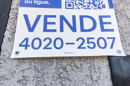 Casa à venda com 126m², 3 quartos e 2 vagas Casa à venda com 126m², 3 quartos e 2 vagasVista da Rua