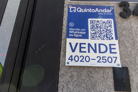 Casa à venda com 126m², 3 quartos e 2 vagas Casa à venda com 126m², 3 quartos e 2 vagasVista da Rua