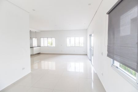 Sala  de casa de condomínio para alugar com 3 quartos, 223m² em Parque Sinai, Santana de Parnaíba