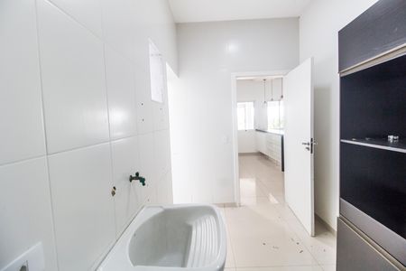 Casa de condomínio para alugar com 223m², 3 quartos e 6 vagas Casa de condomínio para alugar com 223m², 3 quartos e 6 vagasÁrea de Serviço