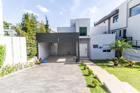 Casa de condomínio para alugar com 223m², 3 quartos e 6 vagas Casa de condomínio para alugar com 223m², 3 quartos e 6 vagasGaragem