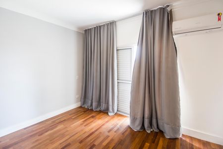 Casa de condomínio para alugar com 223m², 3 quartos e 6 vagas Casa de condomínio para alugar com 223m², 3 quartos e 6 vagasSuíte master