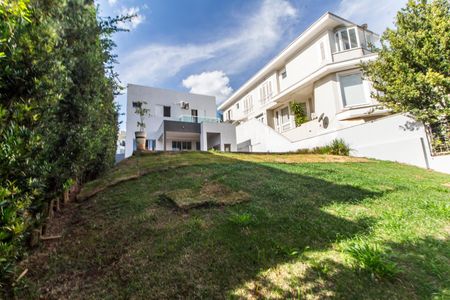 Casa de condomínio para alugar com 223m², 3 quartos e 6 vagas Casa de condomínio para alugar com 223m², 3 quartos e 6 vagasQuintal